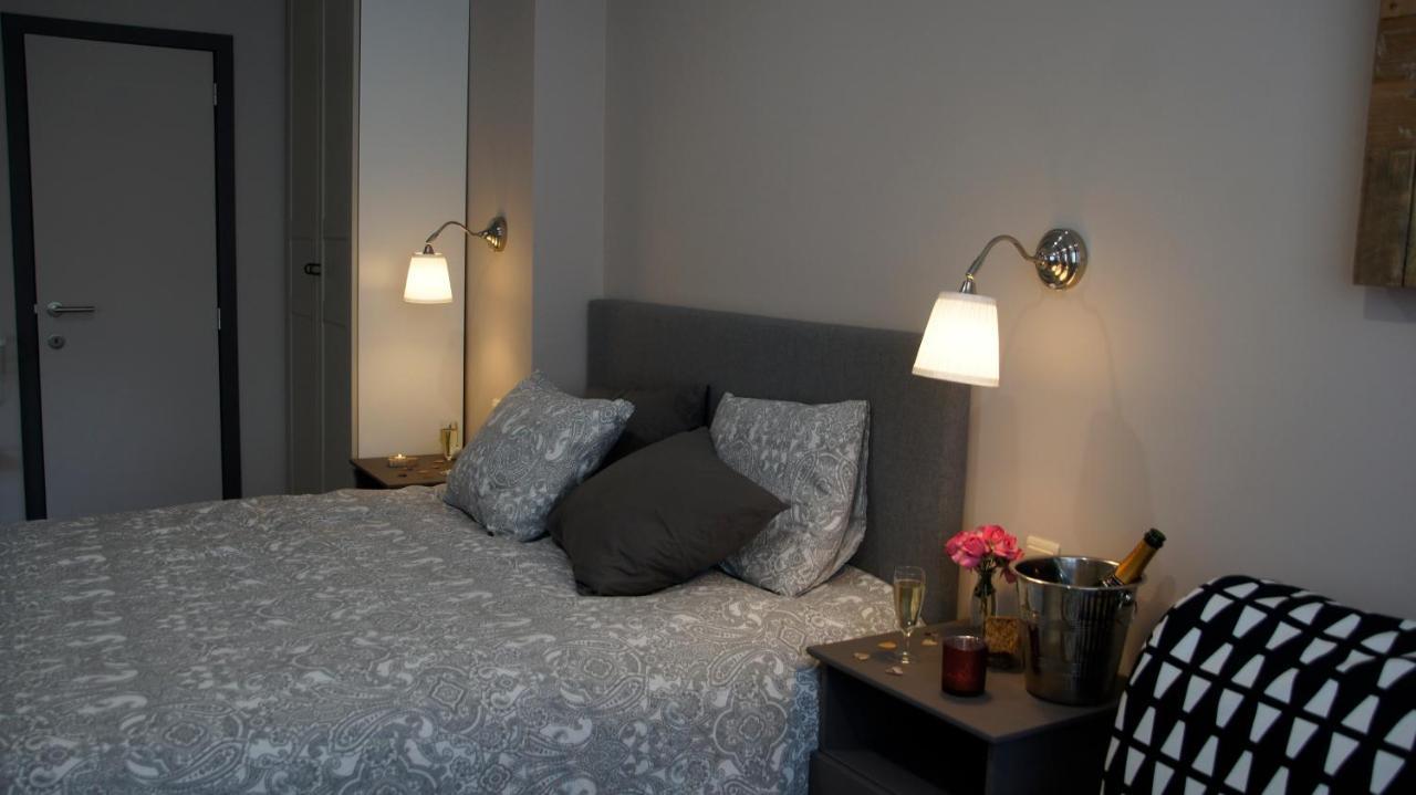 Les Petits Nids De Nina 2 Apartment Fosses-La-Ville Exterior photo