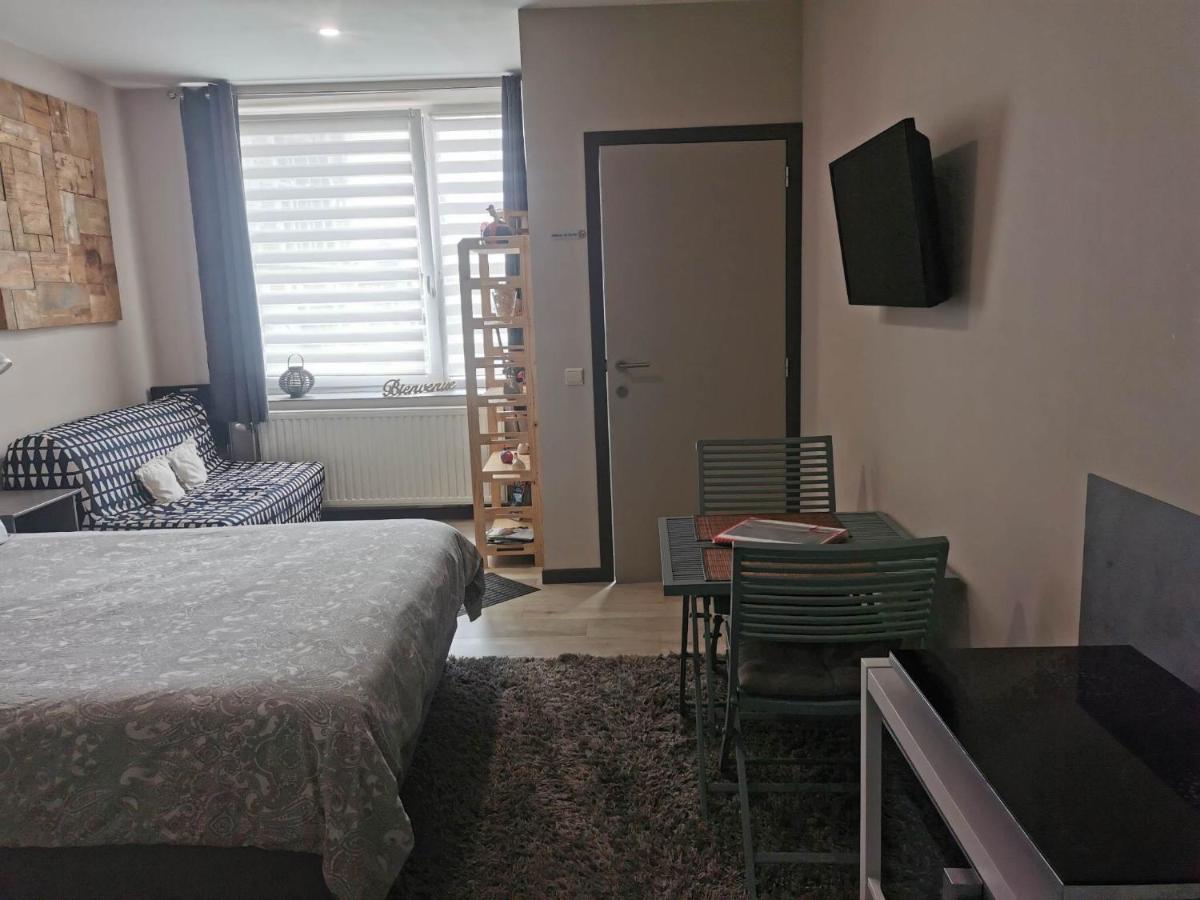Les Petits Nids De Nina 2 Apartment Fosses-La-Ville Exterior photo